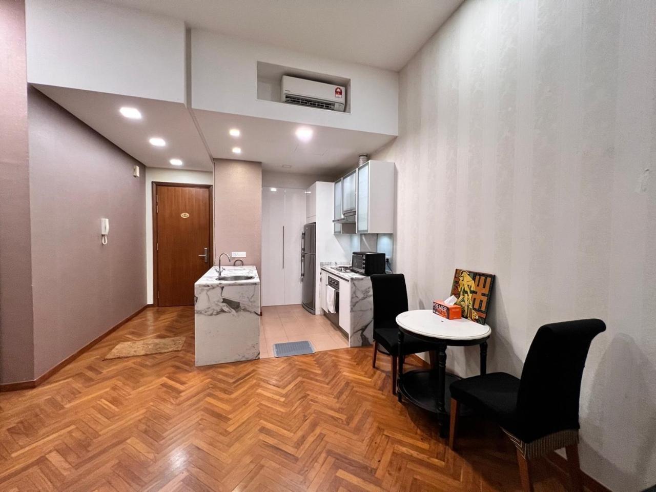 Profolio @ Straits Quay Aparthotel Tanjung Tokong Exterior photo